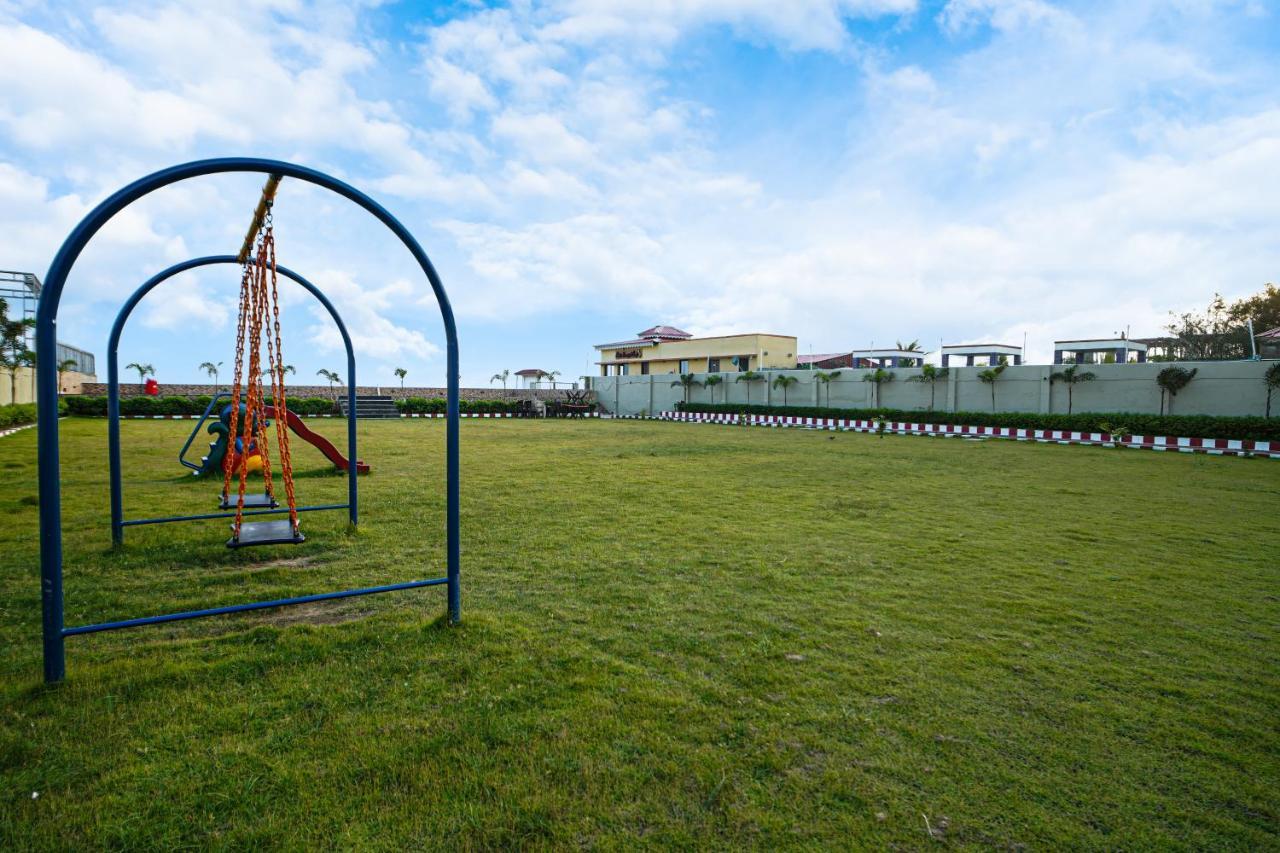 Silver Sand Eco Resort !! Beachfront !! With Biggest Pool And Huge Open Area !! Ideal For Weddings !! Couple Friendly !! Mandarmani Exterior foto